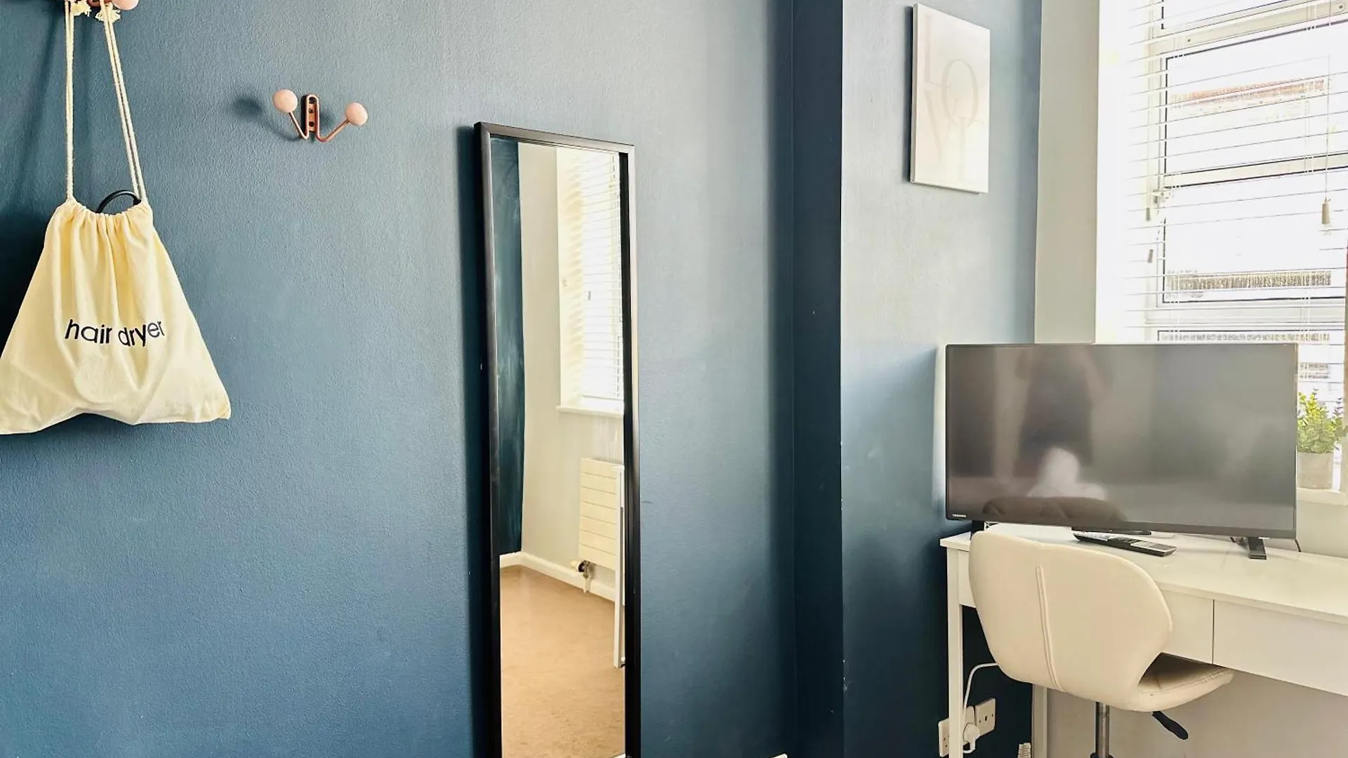 Executive Apartment, City Central Hove Apartment